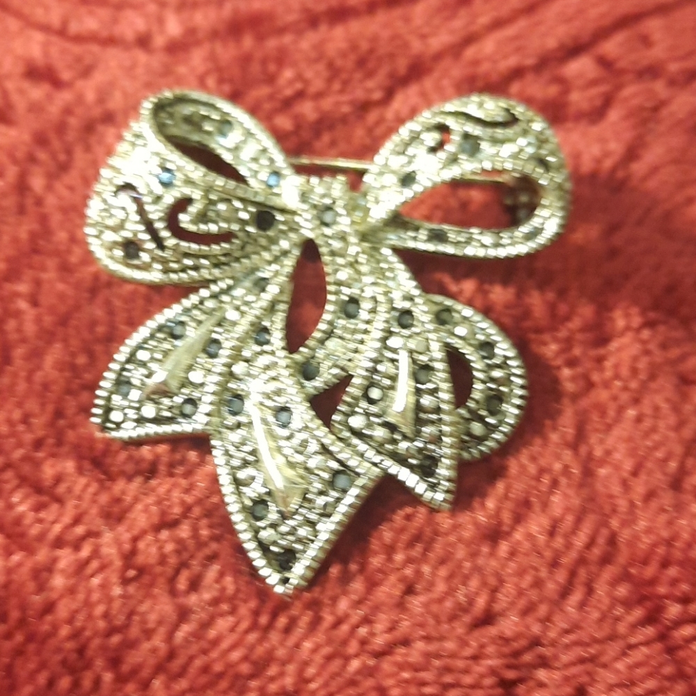 Rhinestone Bow Brooch/Pin